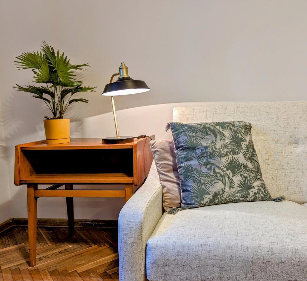 Vintage Apartment