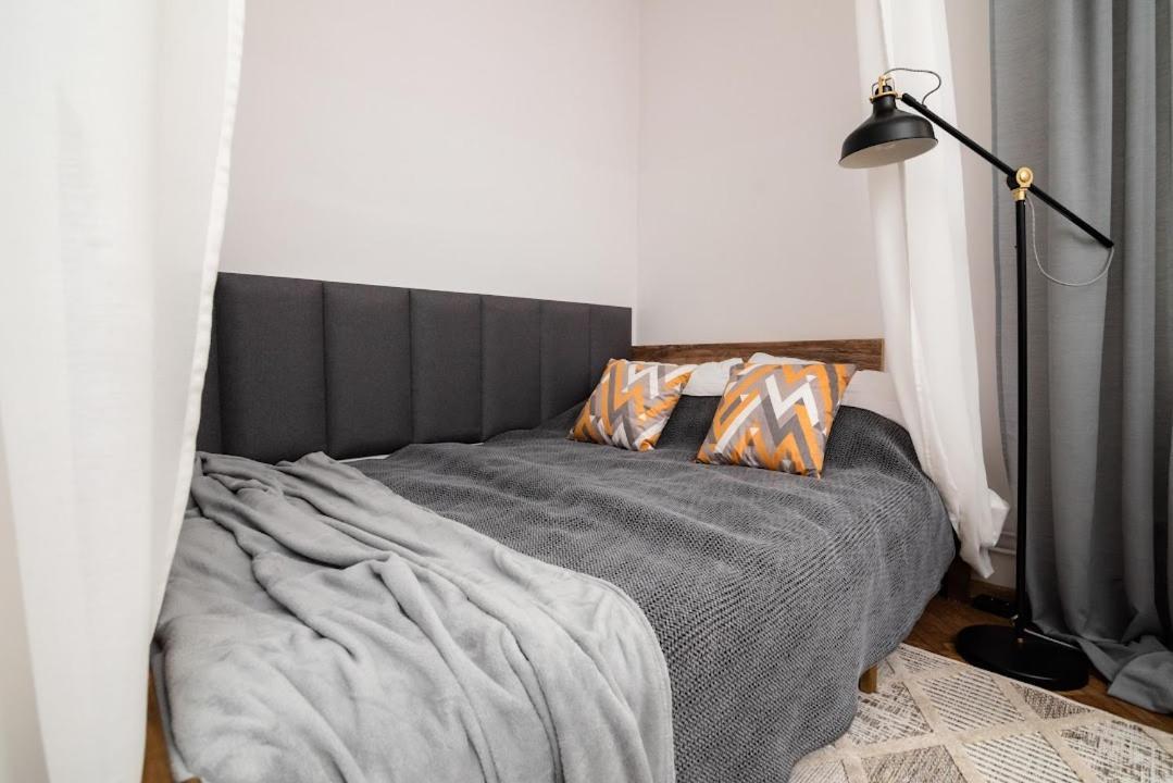 Vintage Apartment *